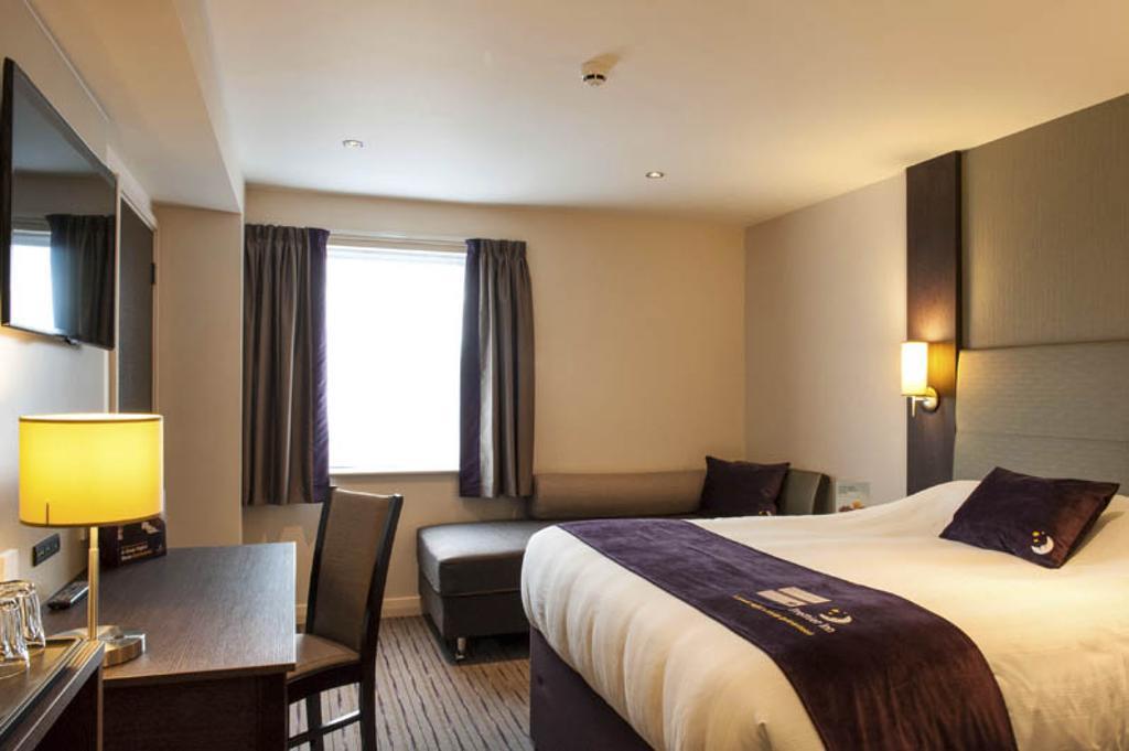 Premier Inn צ'יצ'סטר מראה חיצוני תמונה